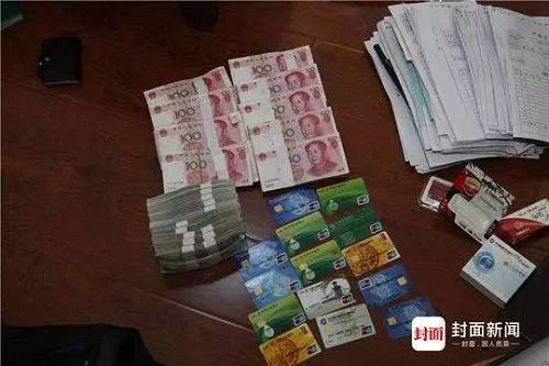 簽訂協議后，毛某某、馮某某等人決定以湯某的“賽比安”賬號作為團隊賬號，以呂某某為“賽比安”的團隊推薦人。