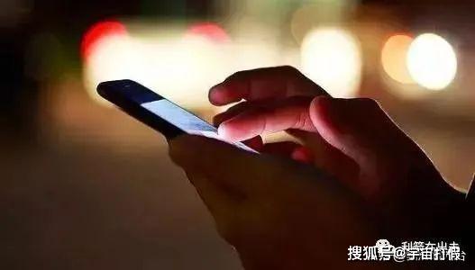 『<a href=http://www.fcxfcx.com/zbtj/ target=_blank class=infotextkey>曝光</a>騙局』10倍返利的朋友圈，原來全是套路